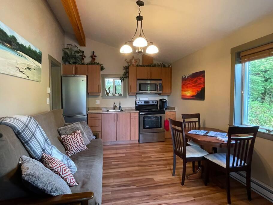 Cozy Corner Cottage Port Renfrew Luaran gambar
